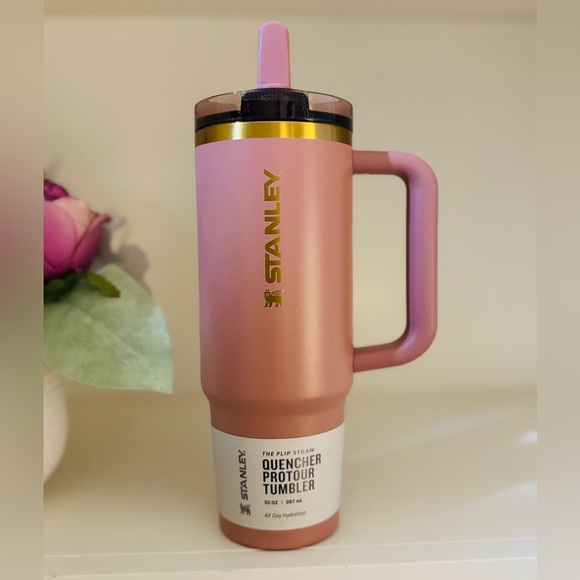 🎉LAST CHANCE🎉Stanley 30oz Quencher Protour Flipstraw Tumbler Antique Pink - Picture 3 of 10